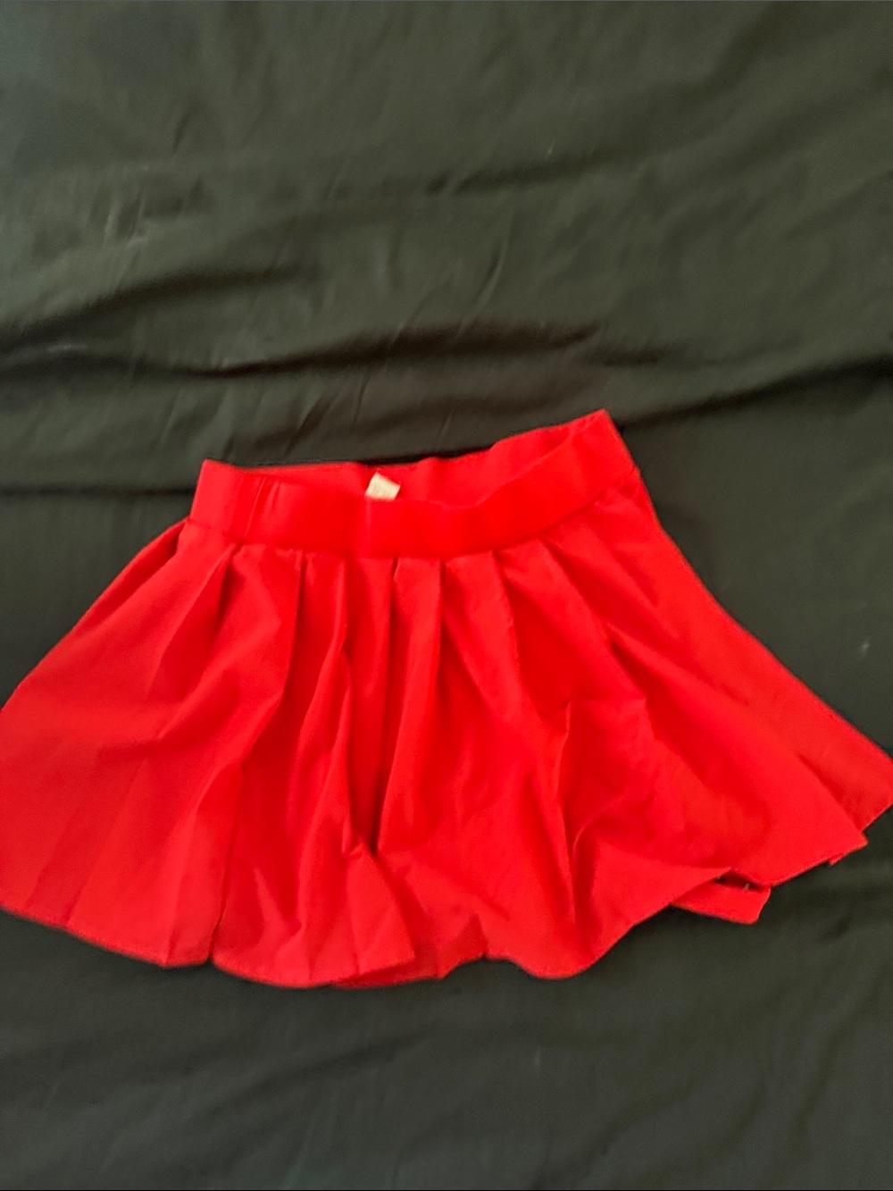HALARA Red Pleated Skort